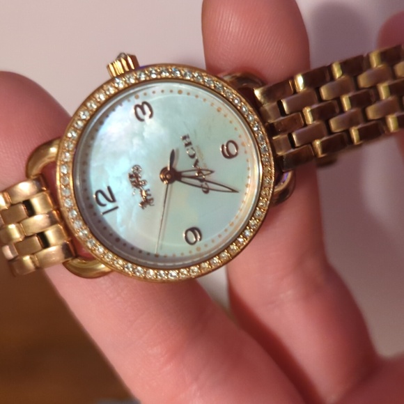 Coach watch - Picture 1 of 4